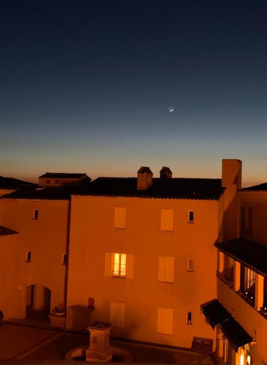 Appartement Clim & Piscine Sur Golf Pont-Royal Exterior foto